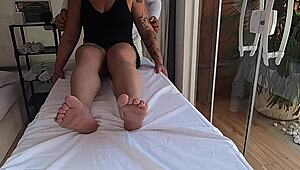 Watch this real tantric massage where therapist touches married woman 😏
