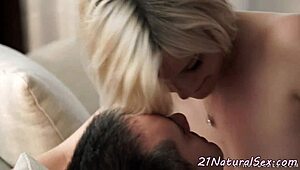 this deepthroating model gets fucked so nicely, damn