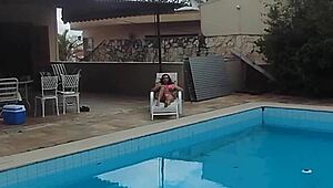 Pool fuck ends with cum in mouth 😋