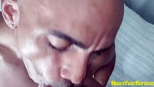 Porteiro Safado Do Prédio Subiu Pra Reclamar E Acabei Fudendo Seu Cu E Leitanto No Pelo E Batendo O Leite