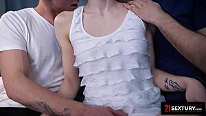 21 Sextury - Russian hottie Monroe Fox enjoys hardcore DP with wild intensity