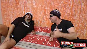 oh, this mineirinha is so hot and slutty!