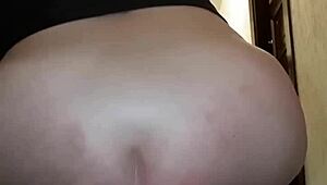 Enquanto o Amigo Assistia TV a Loira Estourou o Rabo - Parte II