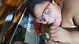 Grande Carga de Cum na Cara de Minha Madrasta!