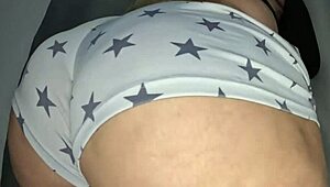 Stepmother Bounces Her Curvy Latina Ass in Sexy Display