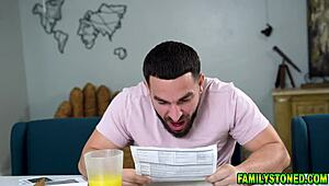 Madison Blaze And Ashley Alexander Seduce Peter With Face Sitting And Licking To Benefit!