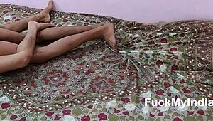 हॉट 18 साल की इंडियन टीन रफ हार्डकोर ब्लोजॉब और असफकिंग एक्शन चाहती है