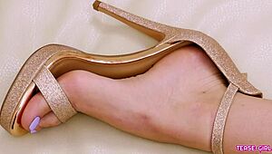 Sexy blonde endures horny anal interview