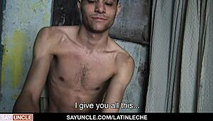 Engaging strong boy Danny for construction turns into a hot blowjob - Latin Leche