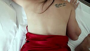 अरे, आज रात सौतेली माँ के साथ बेड शेयर करना चाहोगे?