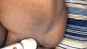 Amateur Mature Woman Fingers Her Wet Hairless Pussy In Quickie