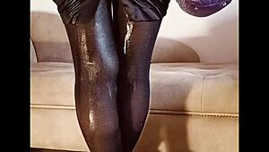i’m peeing in shiny pantyhose for free viewing