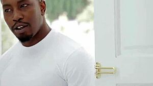 vip4k black plumber seizes the moment to nail an italian chick hard.