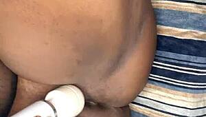 Amateur Mature Woman Fingers Her Wet Hairless Pussy In Quickie