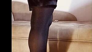 i’m peeing in shiny pantyhose for free viewing