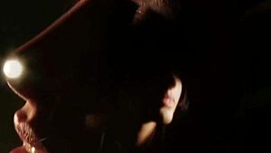 सेक्सी एशियन बेब सेड्यूस टिज़िंग डांस और इरोटिक मूव्स से, हीट महसूस करो?