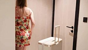 अरे, आज रात सौतेली माँ के साथ बेड शेयर करना चाहोगे?