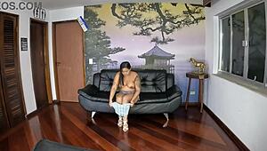 Behind the scenes with Manauara sisters, Chris and Yasmin, showing off juicy assets!