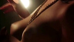 सेक्सी एशियन बेब सेड्यूस टिज़िंग डांस और इरोटिक मूव्स से, हीट महसूस करो?