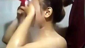 wow, check out this khmer girl in the shower!