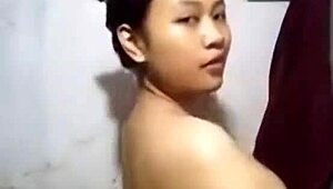 wow, check out this khmer girl in the shower!