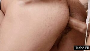 I’m overwhelmed by this beautiful transgender pounding a guy so hard!