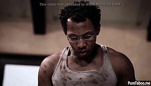 काला लड़का हॉट वर्जिन जवान की बालों वाली चूत को जोरदार चोदता