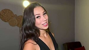 My Agent Daniela Andrea Seduces with Perfect Pussy to Seal House Deal