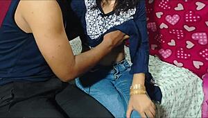 Indian Girlfriend Screams in Hardcore Fuck with Raw Hindi Audio