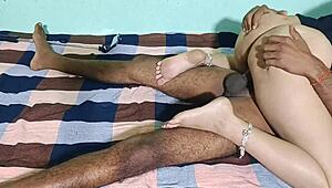 देसी टीचर हॉट स्टूडेंट को रफ, टाइट ऐक्शन में बांग करती है! फुल एमएमएस क्लिप वाइल्ड है!