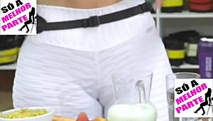 kelly key so hot, her big cameltoe bustin’ outta them leggings, damn!