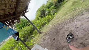 Fui na praia de nudismo com gostosas fazendo putaria