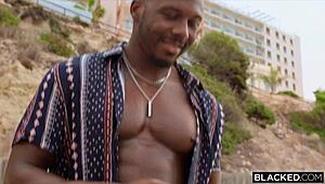 blacked thick baddie chloe lapiedra ditches boyfriend for bbc