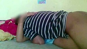 यो देखो ये एशियन लड़की घर पर जोरदार चुदाई खा रही