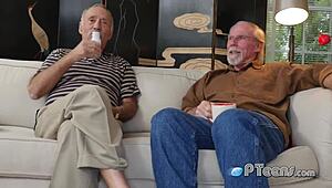 हॉर्नी ग्रैंडपास हॉट टीन को डीप थ्रोट करवाते हैं उनके लंड