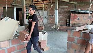 I follo my boss's enorme coño for the first time and me corro inside el.