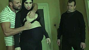 प्रेग्नेंट मुस्लिम वुमन, मेरे टच को महसूस करना चाहती हो?