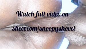 हॉर्नी स्टेपडैड एबनी मेड को डिनर बनाते चोदता