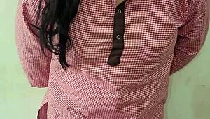 देसि इंडियन स्कूलगर्ल टीचर को फक करती है वायरल वीडियो में