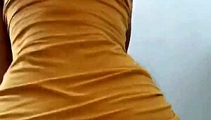 mexican babe bounces ass at work