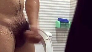 I can't believe how intense this gay vietnamese encounter feels on Blued