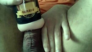 Watch this white boy moan while masturbating his fat cock?