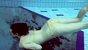 lada poleshuk does underwater pool show with big tits