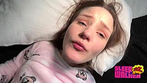 स्टेप फादर स्टेप डॉटर की टाइट लिटिल 18+ चूत को ड्रिल्स