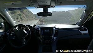 Brazzers Extra: Kissa Sins And Johnny Sins In A Scene