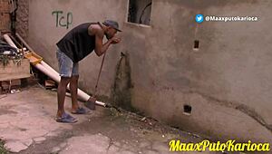 o pedreiro safado me comeu na marra e eu adorei sua piroca de 21 cm 1� parte parceria unsboys