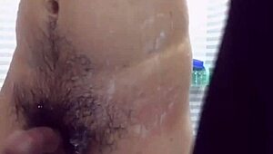 I can't believe how intense this gay vietnamese encounter feels on Blued