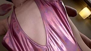 पार्ट 3: क्यूट जापानी बेब नैचरल टिट्स के साथ वाइल्ड सेशन में होममेड ब्लोजॉब देती है।