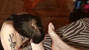 I’m Obsessed with Beth Kinky Licking Daddy’s Dirty Sweaty Feet in HD After His Long Day