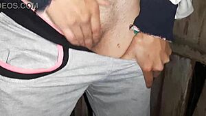 I caught my neighbor in the toilet, joined her for lesbian fun! 😍